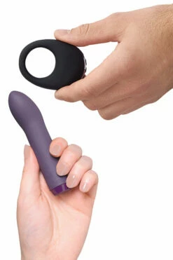 Je Joue G-Spot Bullet Vibrator & Vibrating Cock Ring Couple's Collection -Women's Sex Toys Shop large 4 149