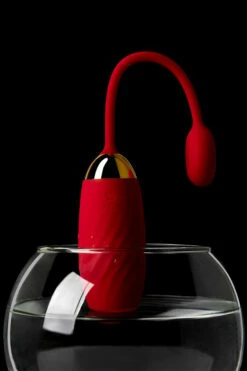 Svakom Ella Ribbed Silicone Bullet with App -Women's Sex Toys Shop large 4 645