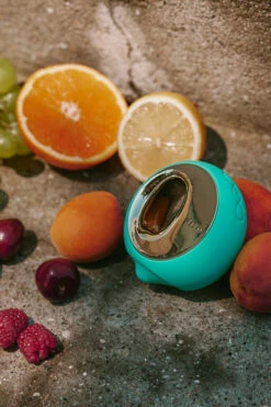 Lelo Ora 3 Clitoral Vibrator With Swirling Pleasure Bead 10 Lelo Ora 3 Clitoral Vibrator With Swirling Pleasure Bead -Women's Sex Toys Shop large 5 104