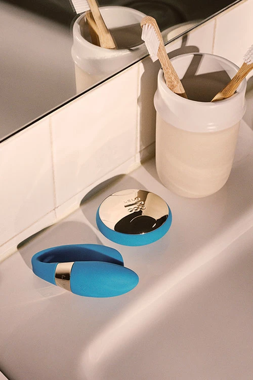 Lelo Tiani Duo Couples Vibrator with Motion-Sensitive Remote 6 Lelo Tiani Duo Couples Vibrator with Motion-Sensitive Remote - Image 6